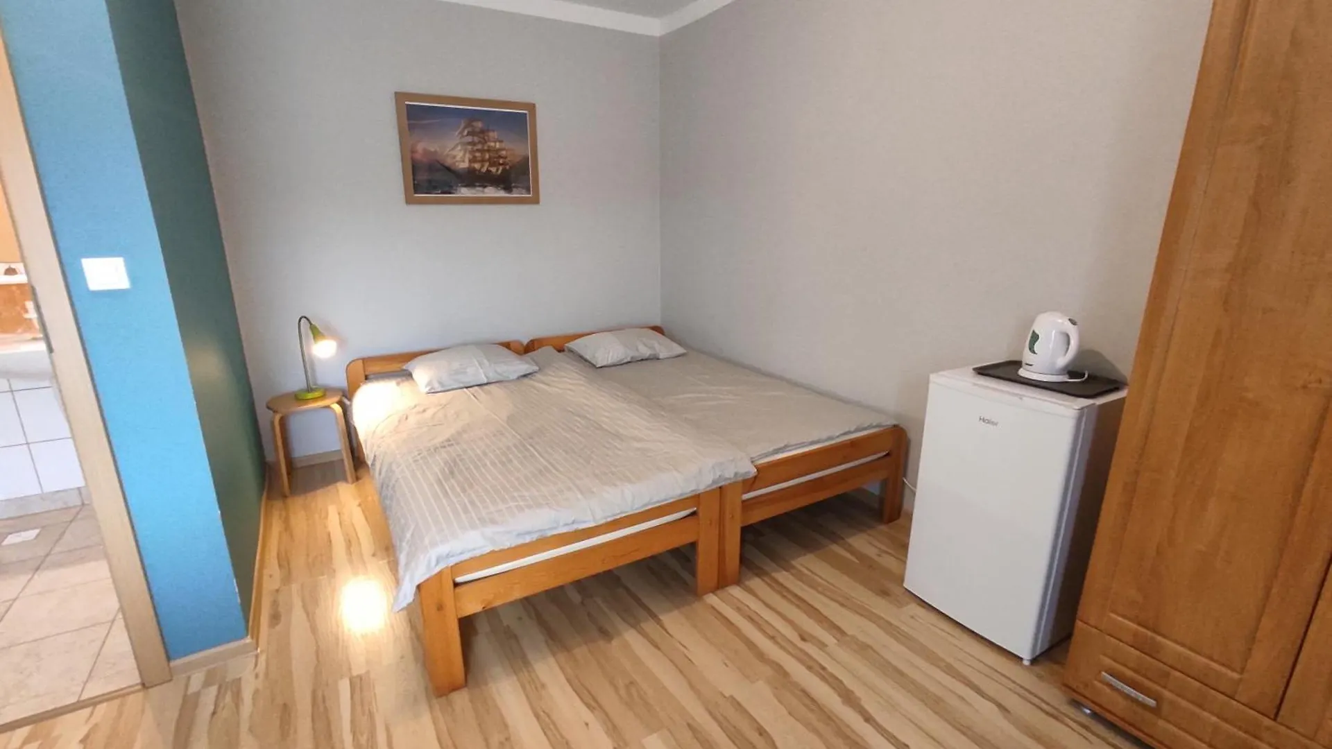 Pokoje Pod Klonami Apartment Gdansk Homestay